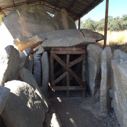 Ebora Megalithica - The dolmen