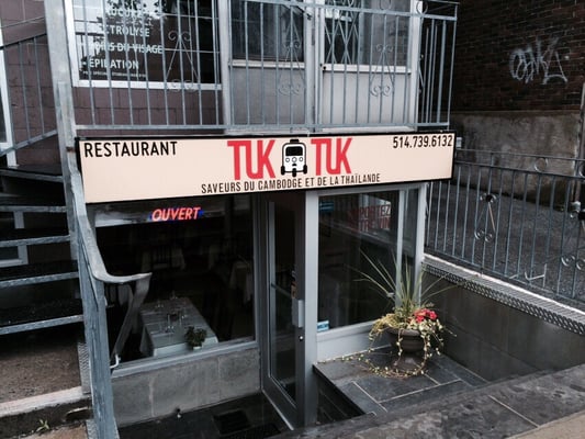 Restaurant Tuk Tuk by null