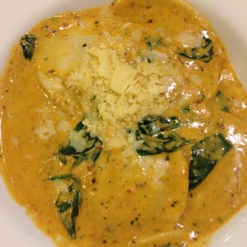 Oscars - My pasta - Pumpkin ravioli with pesto cream sauce $20 - I'm pretty sure was latina and was dry inside with a bland cream flavour sauce - Italian Near Me - McLaren Vale, SA Oscars - My pasta - Pumpkin ravioli with pesto cream sauce $20 - I'm pretty sure was latina and was dry inside with a bland cream flavour sauce - Italian Near Me - McLaren Vale, SA