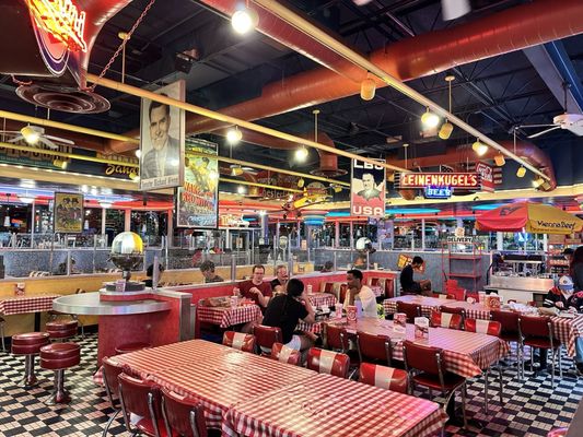 Portillo's & Barnelli's Schaumburg by null