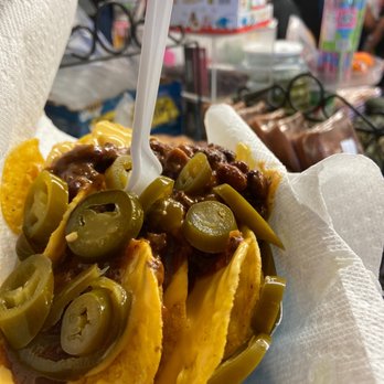 L & G Desert Store - Nachos with chili beans - Grocery Near Me - Indio, California L & G Desert Store - Nachos with chili beans - Grocery Near Me - Indio, California