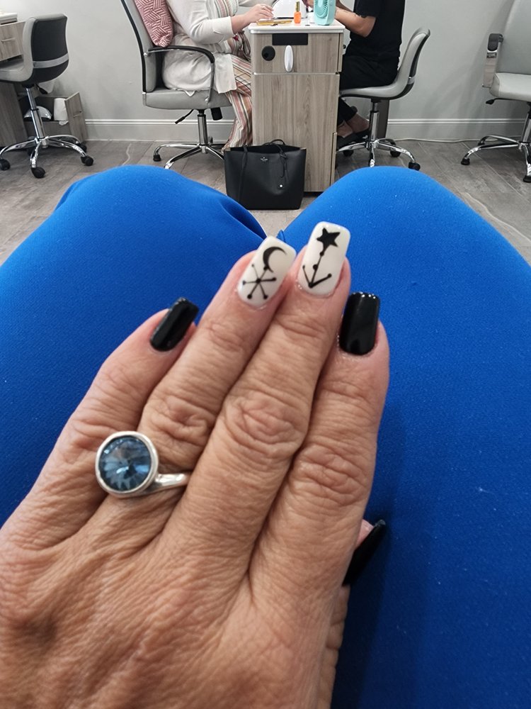 DIAMOND NAILS Updated September 2024 15 Reviews 156 S Nova Rd