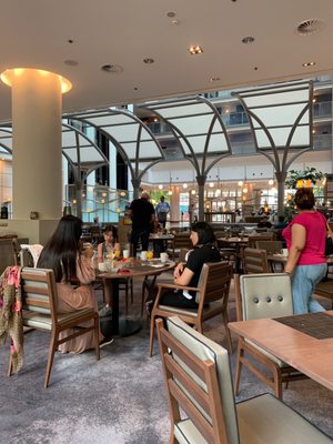 Hilton Frankfurt City Centre by null