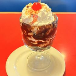Millie's Restaurant & Bakery - Millie's Sundae