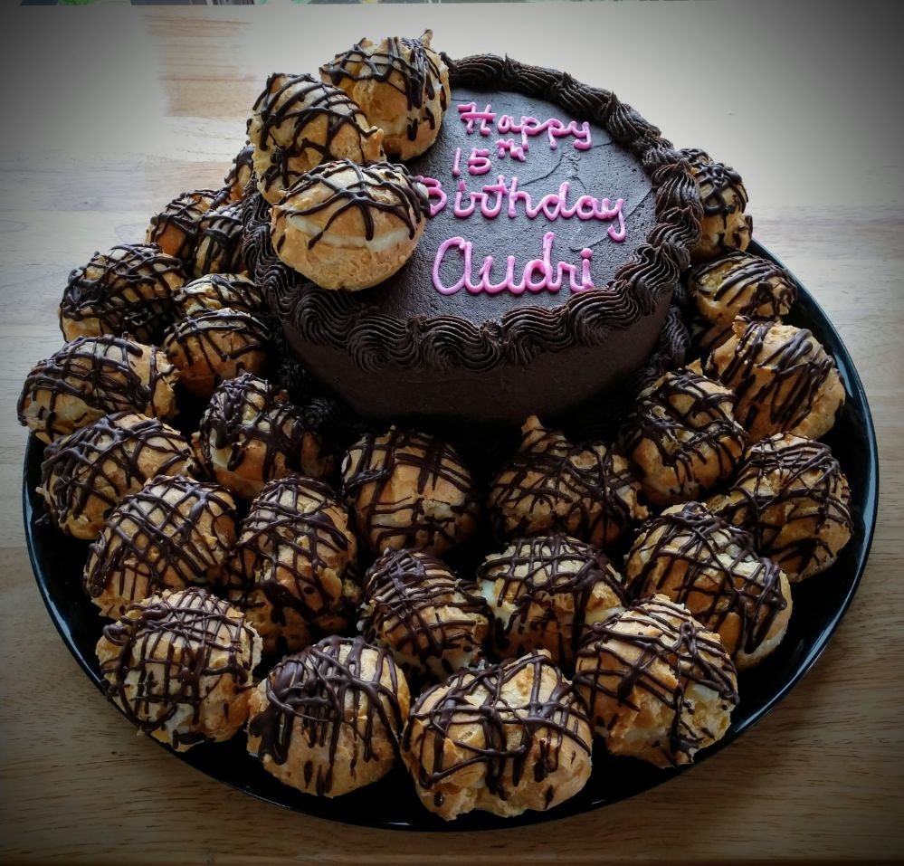 Delectable Desserts Logo