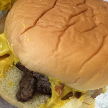Retros Good Eats - Cheeseburger - Coffee & Tea Near Me - Williamsburg, Virginia