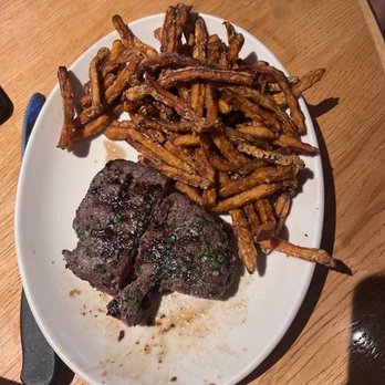 Twin Peaks - Steak and Sweet Potato Fries - New American Near Me - Pembroke Pines, Florida Twin Peaks - Steak and Sweet Potato Fries - New American Near Me - Pembroke Pines, Florida