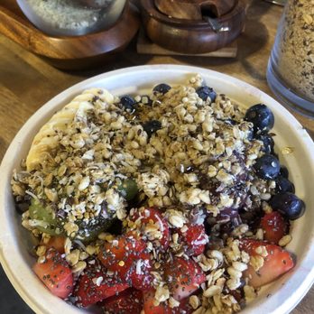 Waffle and Berry - Giant açaí bowl with unlimited toppings! - Waffles Near Me - Honolulu, Hawaii Waffle and Berry - Giant açaí bowl with unlimited toppings! - Waffles Near Me - Honolulu, Hawaii