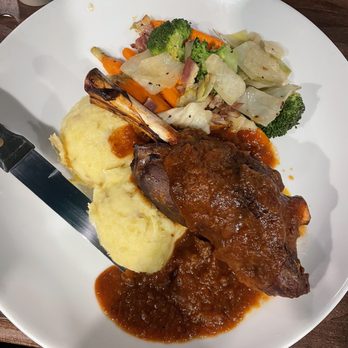St James's Gate - Lamb shank - Irish Pub Near Me - Banff, Alberta St James's Gate - Lamb shank - Irish Pub Near Me - Banff, Alberta