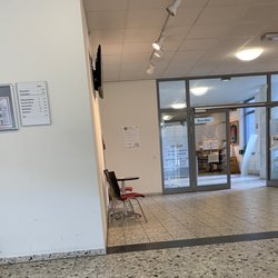 Rathaus Pinneberg - Bürgerbüro/ Blick vom Treppenhaus