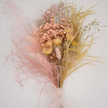 Maison Fleuri by Isleen - Floral Designers Near Me - Turlock, California