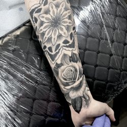 Living Art Tattoo Studio