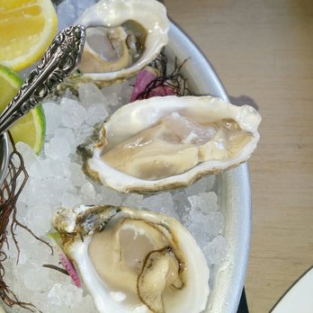 Herringbone Waikiki - Tasty homegrown Kualoa oysters! $2 HH/$3.50 regular priced - Seafood Near Me - Honolulu, Hawaii