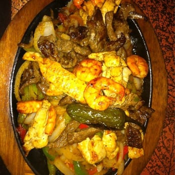 Los Compadres - Fajitas mixtas. - Mexican Near Me - Long Beach, California Los Compadres - Fajitas mixtas. - Mexican Near Me - Long Beach, California