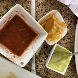 Salsa containers