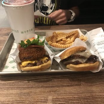 Shake Shack Glendale - Burgers Near Me - Glendale, California Shake Shack Glendale - Burgers Near Me - Glendale, California