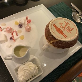 Polo Lounge - White chocolate vanilla soufflé - New American Near Me - Beverly Hills, California Polo Lounge - White chocolate vanilla soufflé - New American Near Me - Beverly Hills, California