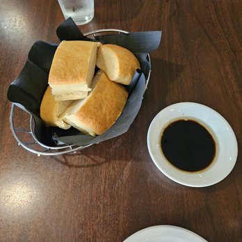 Ippolito's Trattoria - Italian Near Me - Sacramento, California