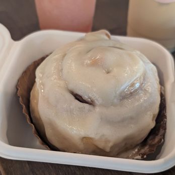 Keys Cakery - Vegan Cinnamon Roll - Bakeries Near Me - Snellville, Georgia Keys Cakery - Vegan Cinnamon Roll - Bakeries Near Me - Snellville, Georgia