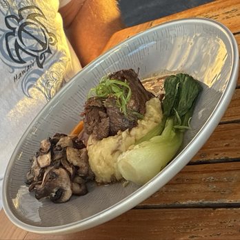 Gather On Maui - Short rib not very much meat for $55 - Hawaiian Near Me - Wailea, Hawaii Gather On Maui - Short rib not very much meat for $55 - Hawaiian Near Me - Wailea, Hawaii