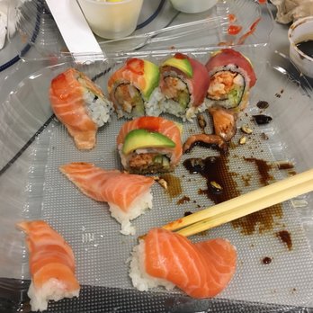 Hino Oishi - Artic Roll and Salmon Saki (both half way gone). Super yummy!!! - Japanese Near Me - Fresno, California Hino Oishi - Artic Roll and Salmon Saki (both half way gone). Super yummy!!! - Japanese Near Me - Fresno, California