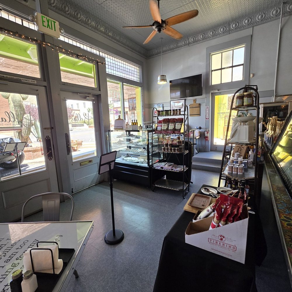 Bellas Cafe on Main Street - Cozy, welcoming vibe! - Cafes Near Me - Superior, Arizona