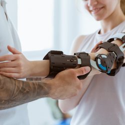 Ultima Sports and Spine - Physical Therapy