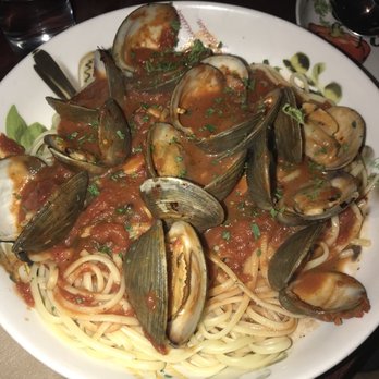 Roma Ristorante - Clam Fra Diavlo - Italian Near Me - Oakville, Connecticut