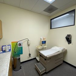 La Mirada Women's Clinic - Exam room