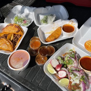 El Cabo Pepe's - Pepe's Red Tacos - Sampler and bone marrow taco - Tacos Near Me - Pasadena, California