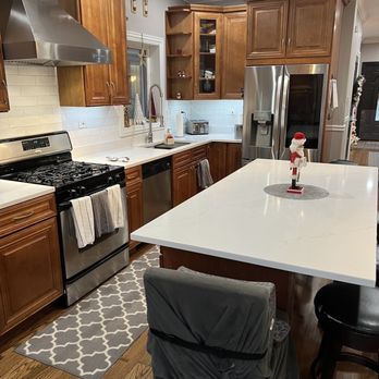 Granite Design of Midwest - Calacatta Miraggio quartz countertops - Kitchen & Bath Near Me - Chicago, Illinois Granite Design of Midwest - Calacatta Miraggio quartz countertops - Kitchen & Bath Near Me - Chicago, Illinois