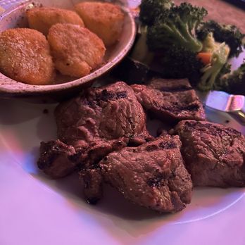 Grassfields Steak & Seafood - Broiled scallops and teriyaki steak tips - American Near Me - Andover, Massachusetts Grassfields Steak & Seafood - Broiled scallops and teriyaki steak tips - American Near Me - Andover, Massachusetts