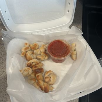 Andreas - Garlic knots. This is the full order before we had eaten any. Somehow, I expected a little more. - Italian Near Me - Yorktown, Virginia Andreas - Garlic knots. This is the full order before we had eaten any. Somehow, I expected a little more. - Italian Near Me - Yorktown, Virginia