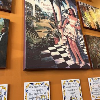 1492 Cuban Fusion - Decor - Cuban Near Me - Chicago, Illinois