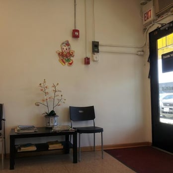 Moy Yuen - Waiting area. - Chinese Near Me - Countryside, Illinois Moy Yuen - Waiting area. - Chinese Near Me - Countryside, Illinois