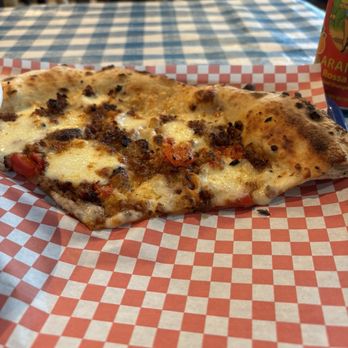 Nettie's Pizza Den - Pizza Near Me - Clayton, Missouri