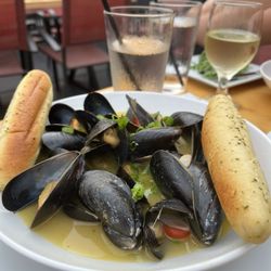 Tavern Of Little Italy - Drunken mussels missing the drunk