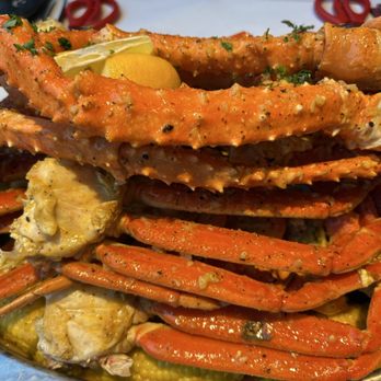 Chasin' Tails: Seafood that Celebrates! - FULL HOUSE - Cajun/Creole Near Me - Falls Church, Virginia