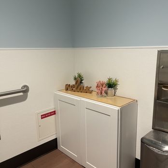 Tranquil Thai Massage - Restroom is clean - Massage Therapy Near Me - Costa Mesa, California Tranquil Thai Massage - Restroom is clean - Massage Therapy Near Me - Costa Mesa, California