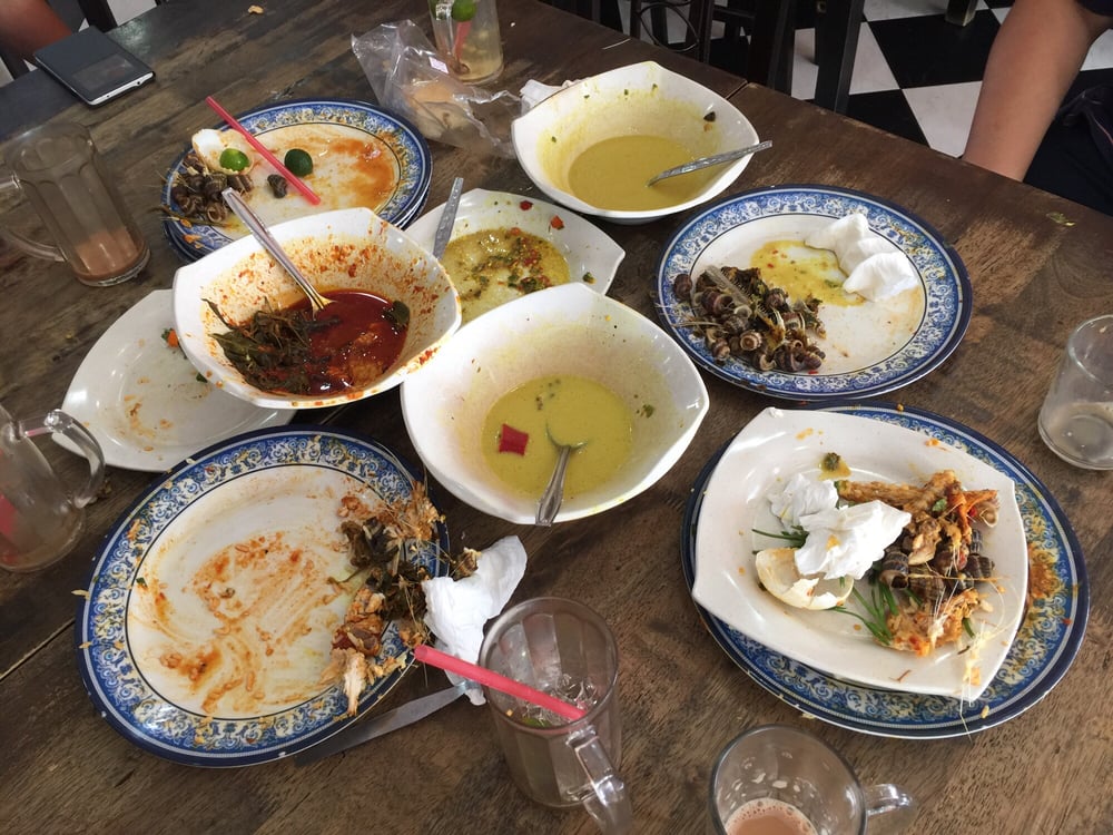 De Nyiru Nasi Ayam Penyet
