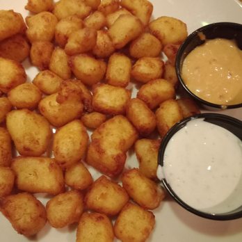 Applebee's Grill + Bar - Crispy Cheese Bites - American Near Me - Elizabeth, New Jersey