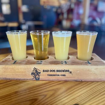 Bad Dog Brewery - Beer flight - Brewpubs Near Me - Torrington, Connecticut