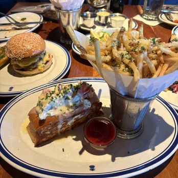 Hudson House - The Lobster Roll - Bars Near Me - Frisco, Texas Hudson House - The Lobster Roll - Bars Near Me - Frisco, Texas