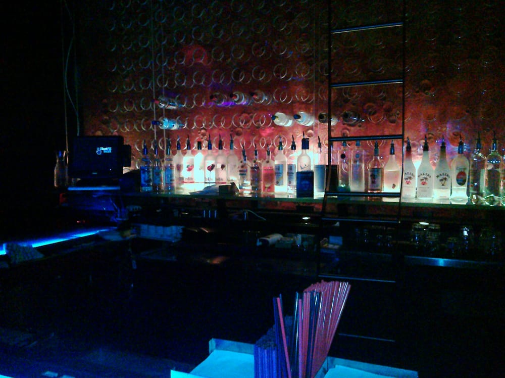 RED MOON MARTINI LOUNGE CLOSED 10 Photos & 43 Reviews 70 S Arlington Heights Rd, Arlington