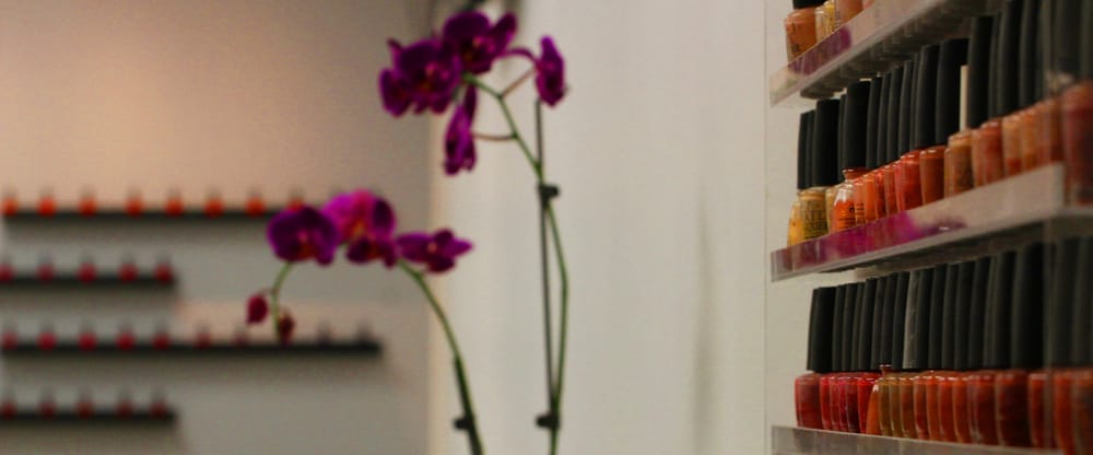 Revive Nail Bar Logo