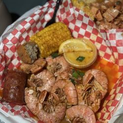 Bradley’s Cajun Quick Stop & Deli - Royal Platter