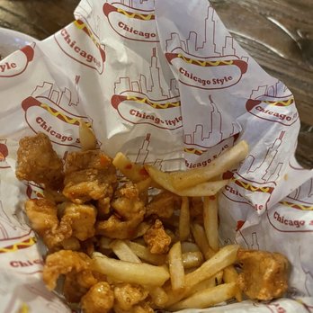 Red Barrel Restaurant - Nice chicken bite appetizer - American Near Me - Chicago, Illinois