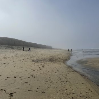 Half Moon Bay State Beach - Relaxing beach - Beaches Near Me - Half Moon Bay, California
