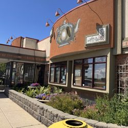 Glenn's Family Restaurant & Gift Shop - Front Entrance