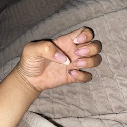 V Spa Nail